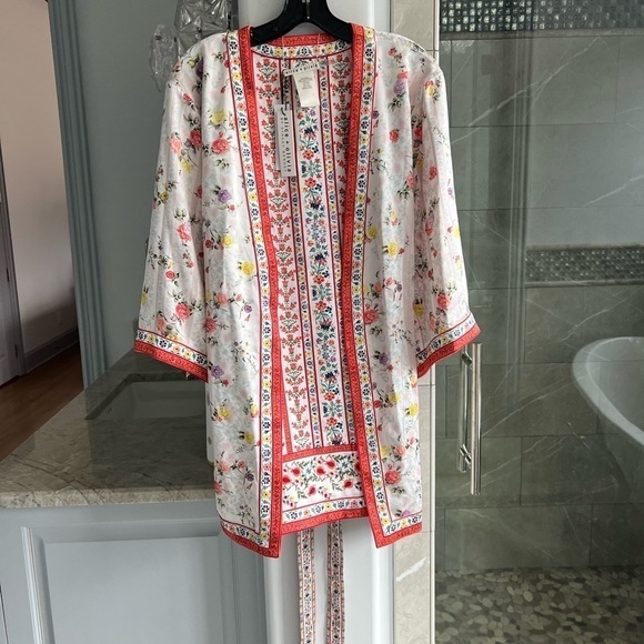 Alice + Olivia Domino Satin Floral Belted Kimono - Picture 9 of 13